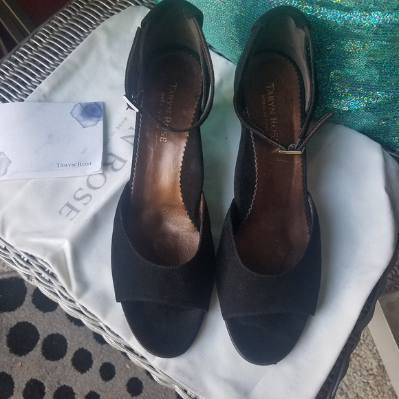 TARYN ROSE ~ Made in Italy ~ Donella Sandals Suede - Picture 1 of 5